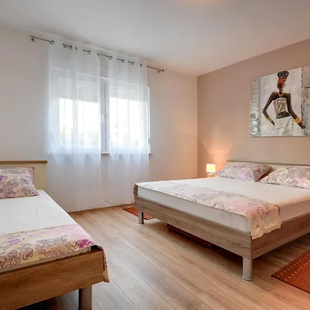 With A Parking Space - 22794 Apartment Medulin