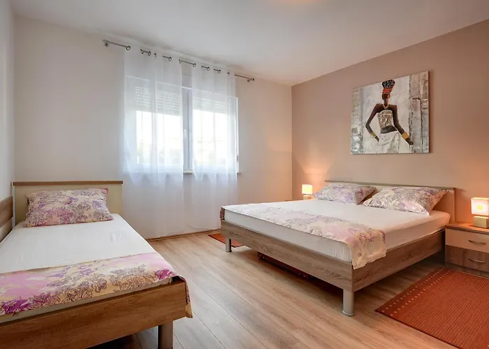 With Parking Space - 22794 Appartement Medulin